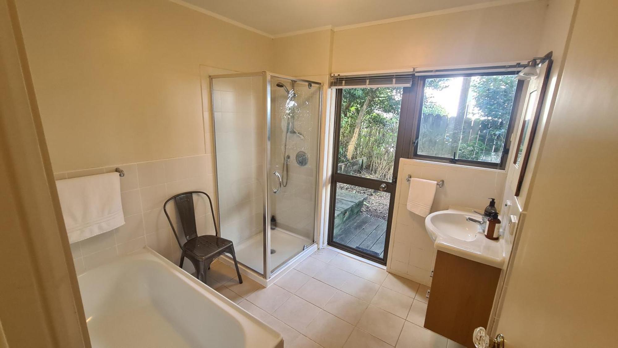 2 Bedroom Home, City And Sea Views 奥克兰 外观 照片