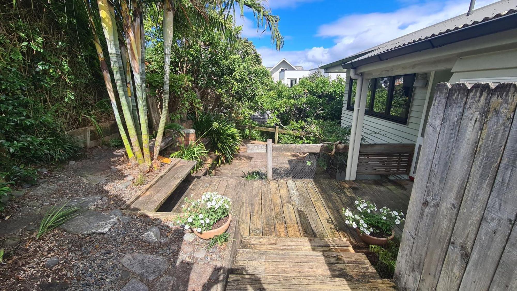 2 Bedroom Home, City And Sea Views 奥克兰 外观 照片