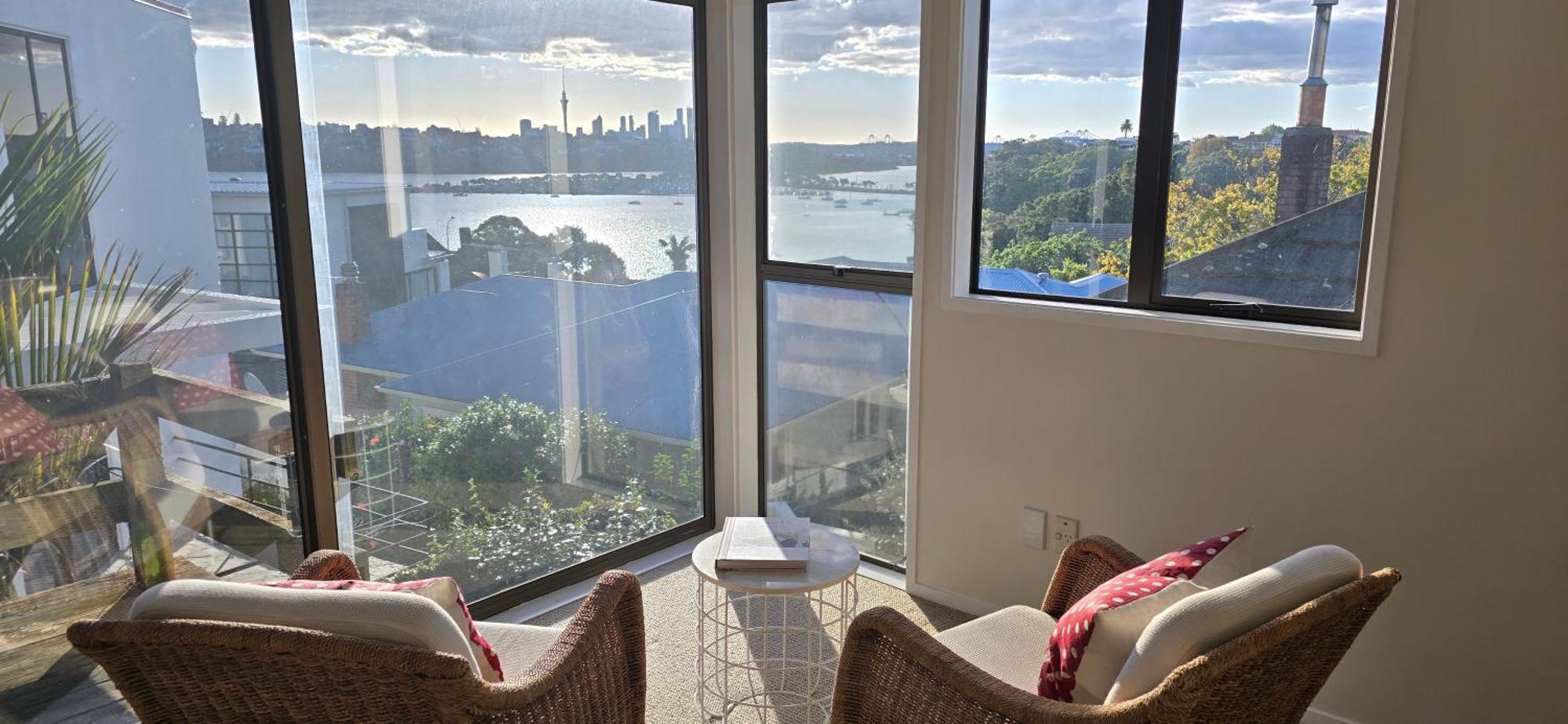 2 Bedroom Home, City And Sea Views 奥克兰 外观 照片