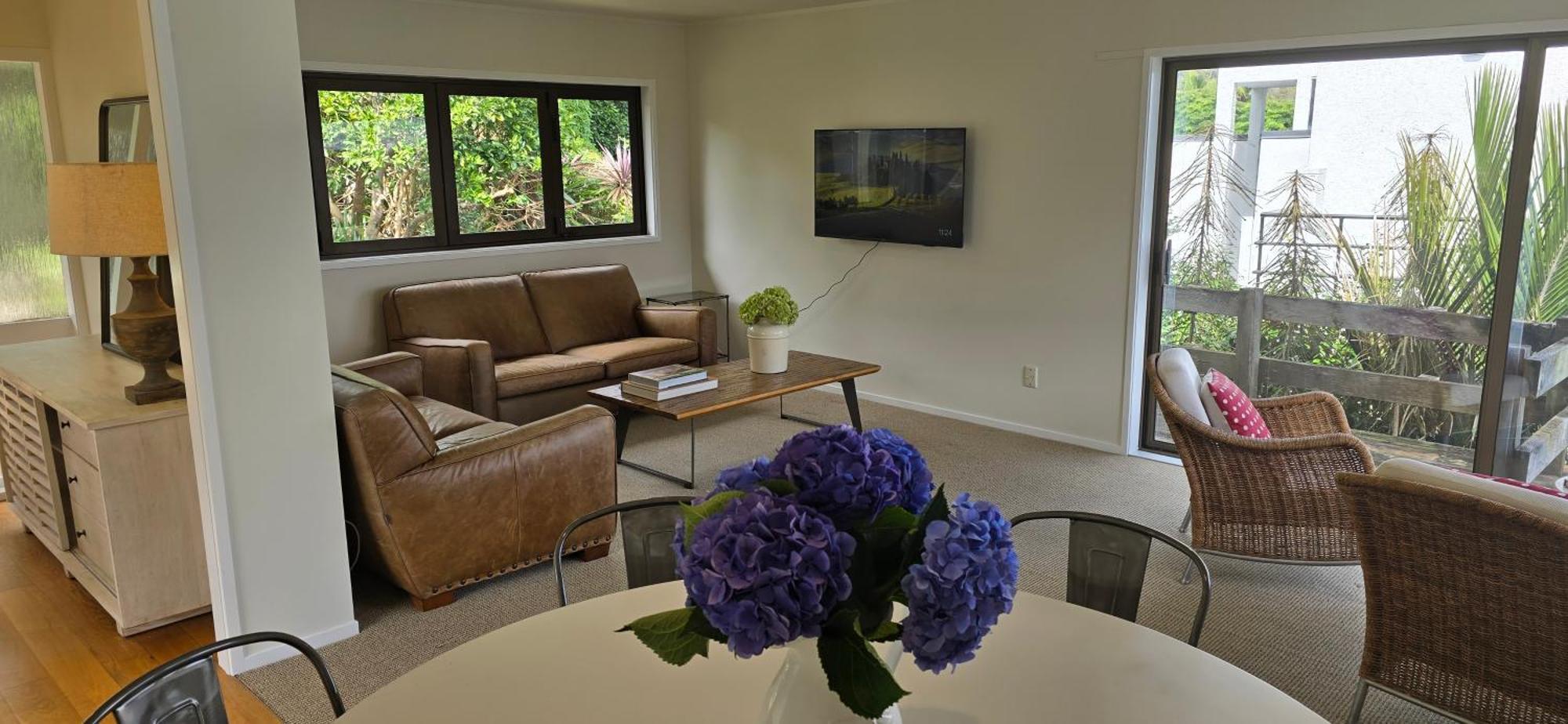 2 Bedroom Home, City And Sea Views 奥克兰 外观 照片